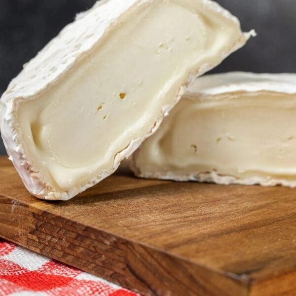 Neve – Queijo Artesanal de Ovelha Cremoso – Peça 200G